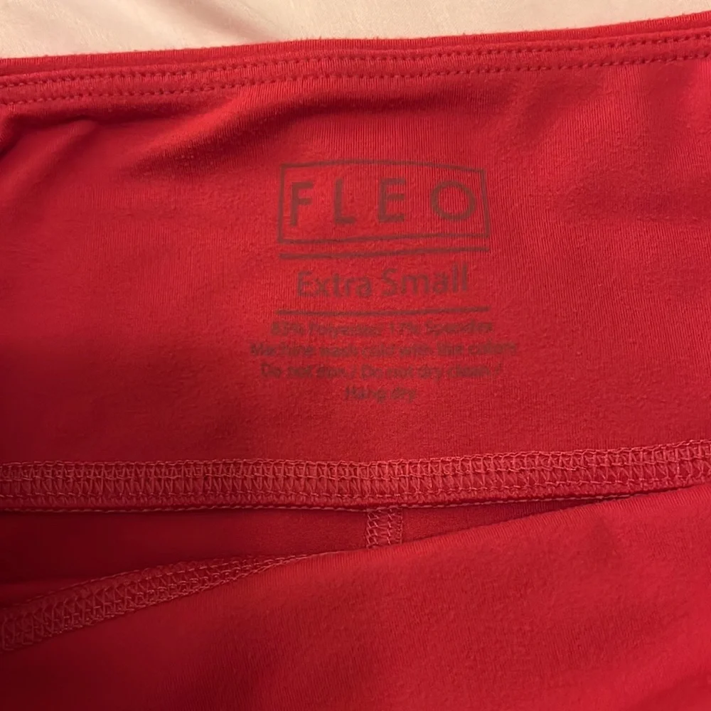 Fleo Raspberry 3.25” Size Extra Small - Picture 2 of 4